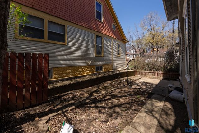 227 N Spring Ave Avenue, Sioux Falls, SD 57104