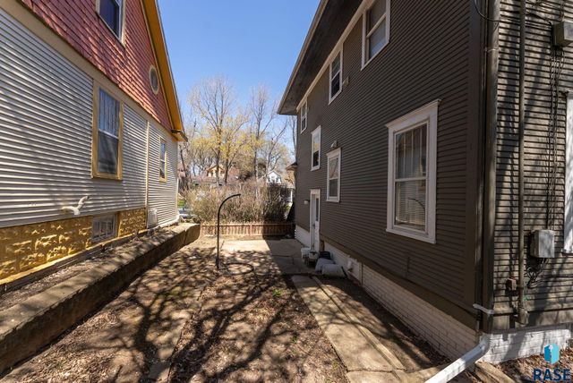 227 N Spring Ave Avenue, Sioux Falls, SD 57104