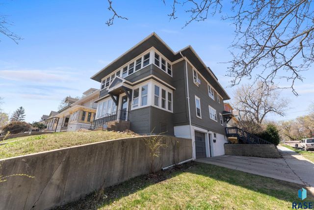 227 N Spring Ave Avenue, Sioux Falls, SD 57104