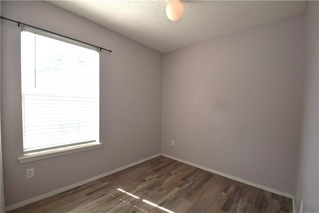 212 SE 17th Street, Bentonville, AR 72712
