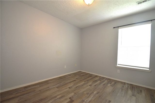 212 SE 17th Street, Bentonville, AR 72712