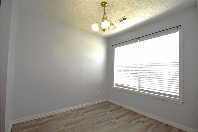 212 SE 17th Street, Bentonville, AR 72712
