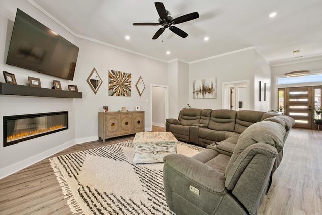 6134 Creekwater Drive, Alexander, AR 72002