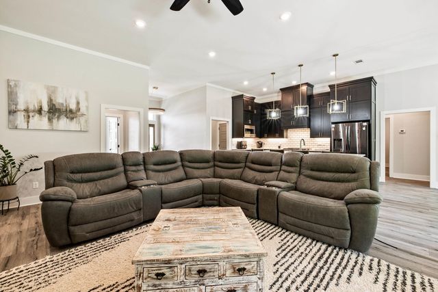 6134 Creekwater Drive, Alexander, AR 72002