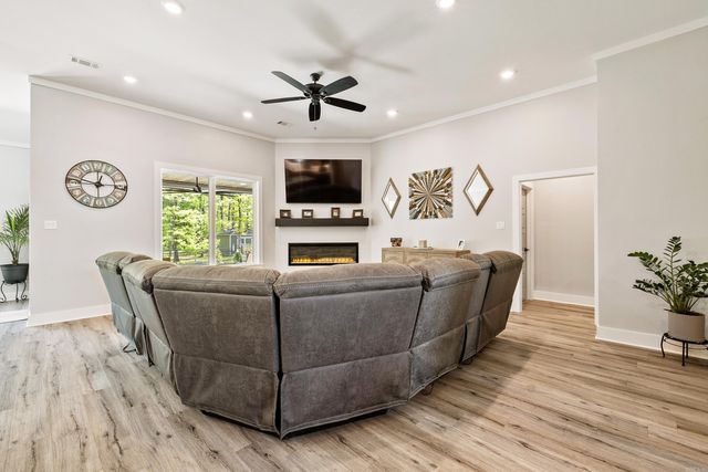 6134 Creekwater Drive, Alexander, AR 72002