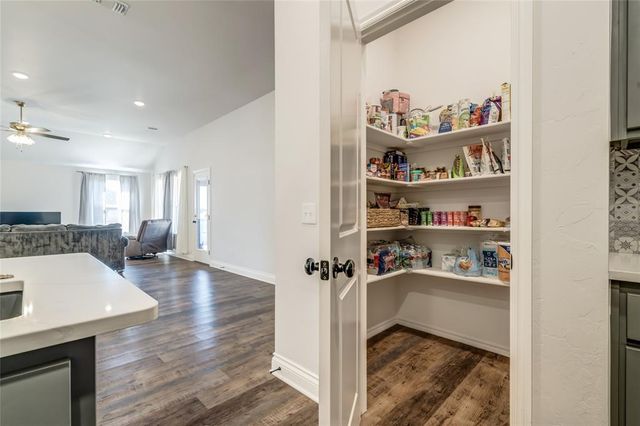 299 Megan Court, Blanchard, OK 73010