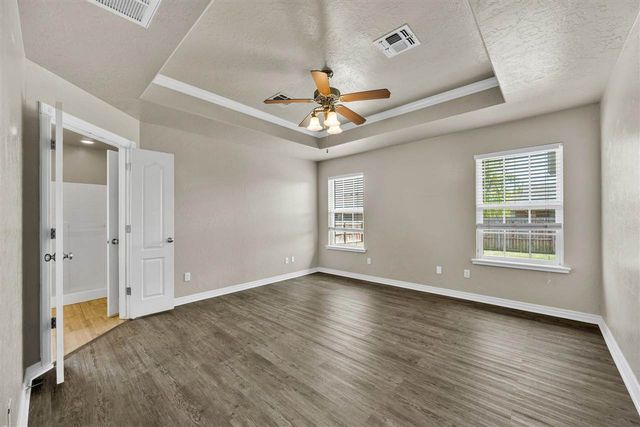 1206 Hershel Dr, Elgin, OK 73538