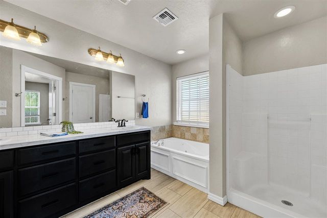 1206 Hershel Dr, Elgin, OK 73538
