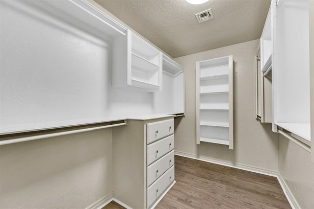1206 Hershel Dr, Elgin, OK 73538