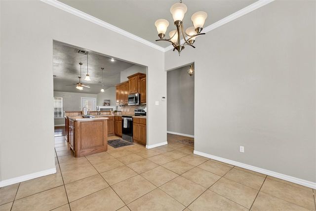 1206 Hershel Dr, Elgin, OK 73538
