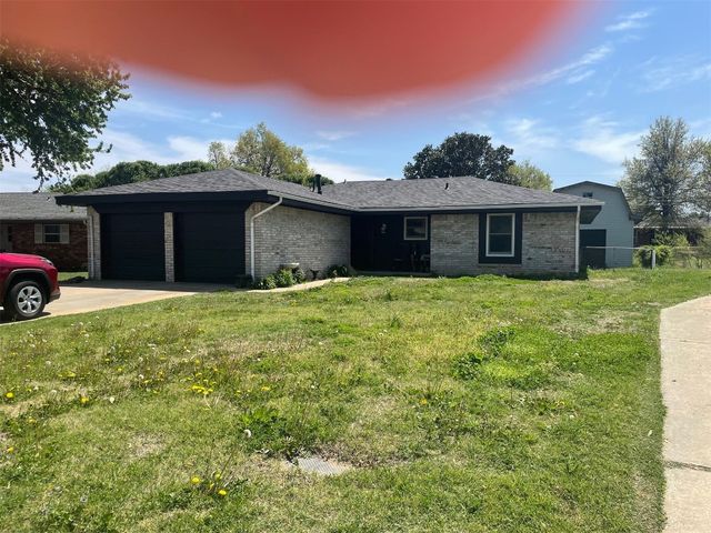 2005 S Jensen Avenue, El Reno, OK 73036