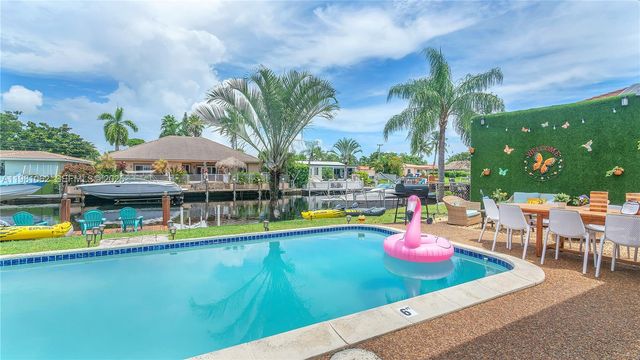 151 SE 9th Ct, Pompano Beach, FL 33060