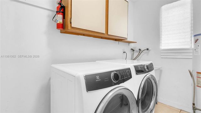 151 SE 9th Ct, Pompano Beach, FL 33060