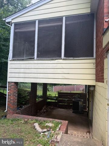 838 BOOKER DR, Capitol Heights, MD 20743