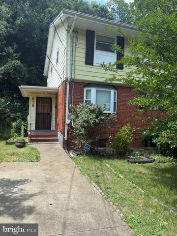 838 BOOKER DR, Capitol Heights, MD 20743