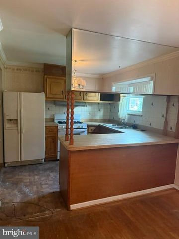 838 BOOKER DR, Capitol Heights, MD 20743