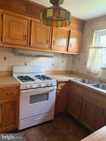 838 BOOKER DR, Capitol Heights, MD 20743