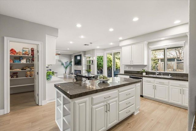 2120 Big Sky Dr, Rocklin, CA 95765