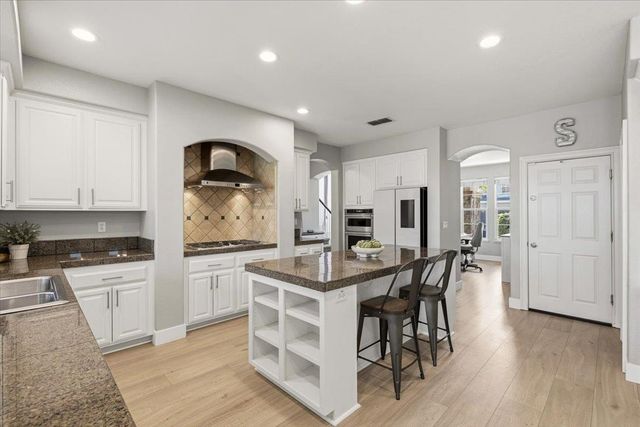 2120 Big Sky Dr, Rocklin, CA 95765