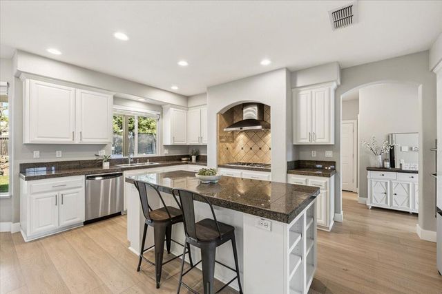 2120 Big Sky Dr, Rocklin, CA 95765