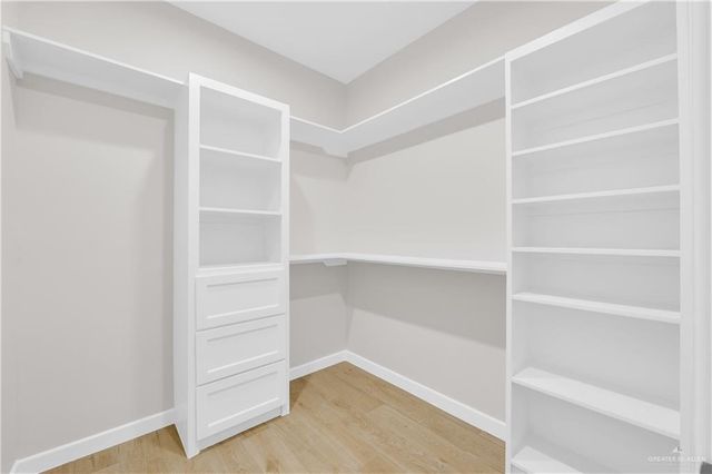 605 E De Soto Avenue, Alamo, TX 78516