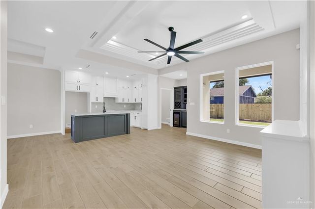 605 E De Soto Avenue, Alamo, TX 78516