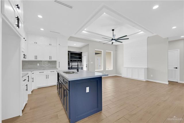 605 E De Soto Avenue, Alamo, TX 78516