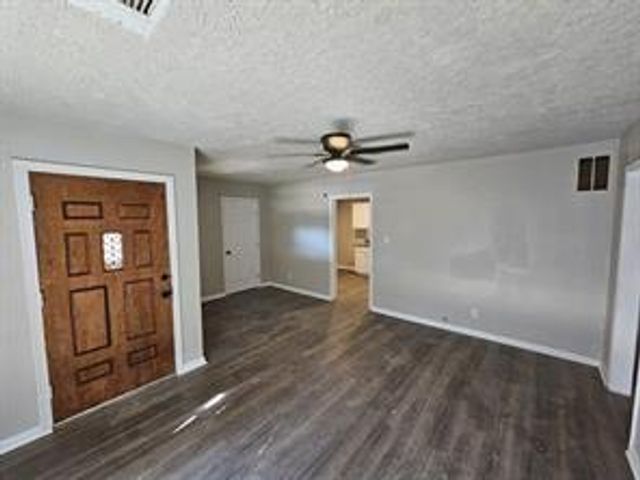 5831 Belneath Street, Houston, TX 77033