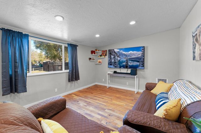 1339 N MARILYN DR, Layton, UT 84041