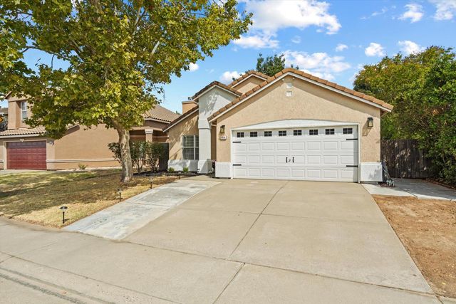 8695 Fobes Dr, Antelope, CA 95843