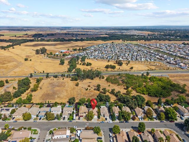 8695 Fobes Dr, Antelope, CA 95843