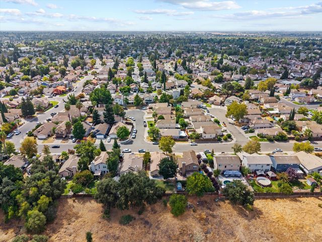 8695 Fobes Dr, Antelope, CA 95843