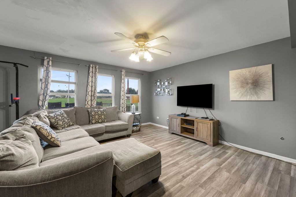 2018 Alpine Way, Plainfield, IL 60586 — photo 4