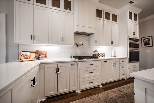 5743 Cobbler Place, Rogers, AR 72758