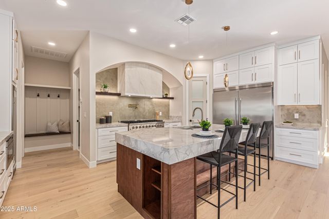 5420 E VERDE Lane, Phoenix, AZ 85018