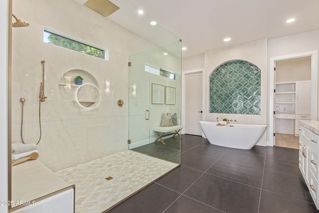 5420 E VERDE Lane, Phoenix, AZ 85018