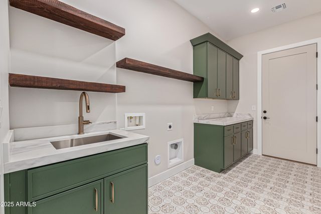 5420 E VERDE Lane, Phoenix, AZ 85018