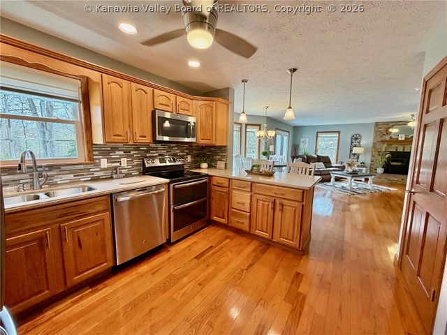 104 Whippoorwill Lane, Kenna, WV 25248