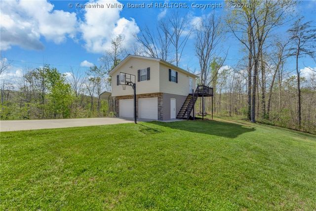 104 Whippoorwill Lane, Kenna, WV 25248