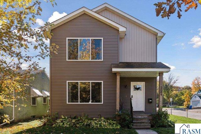 2084 E Reaney Avenue, St. Paul, MN 55119