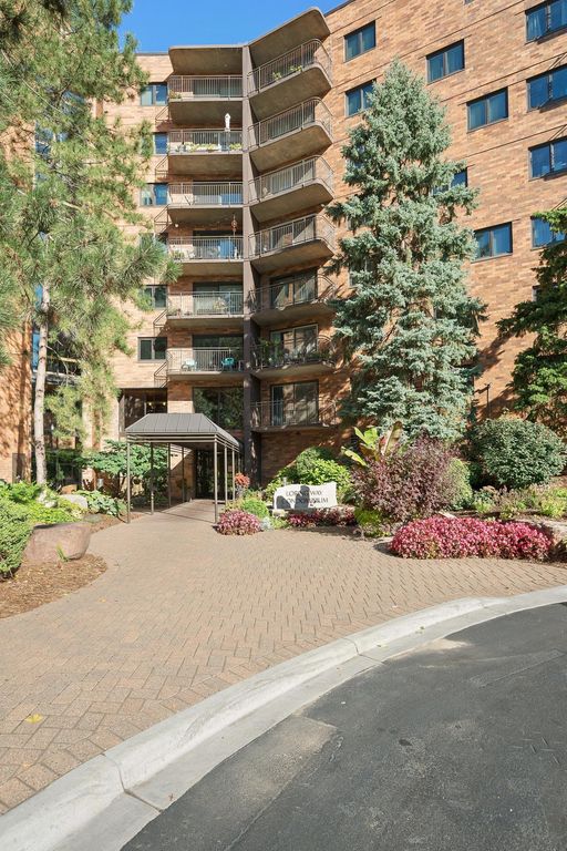 210 W Grant Street 218, Minneapolis, MN 55403 — exterior