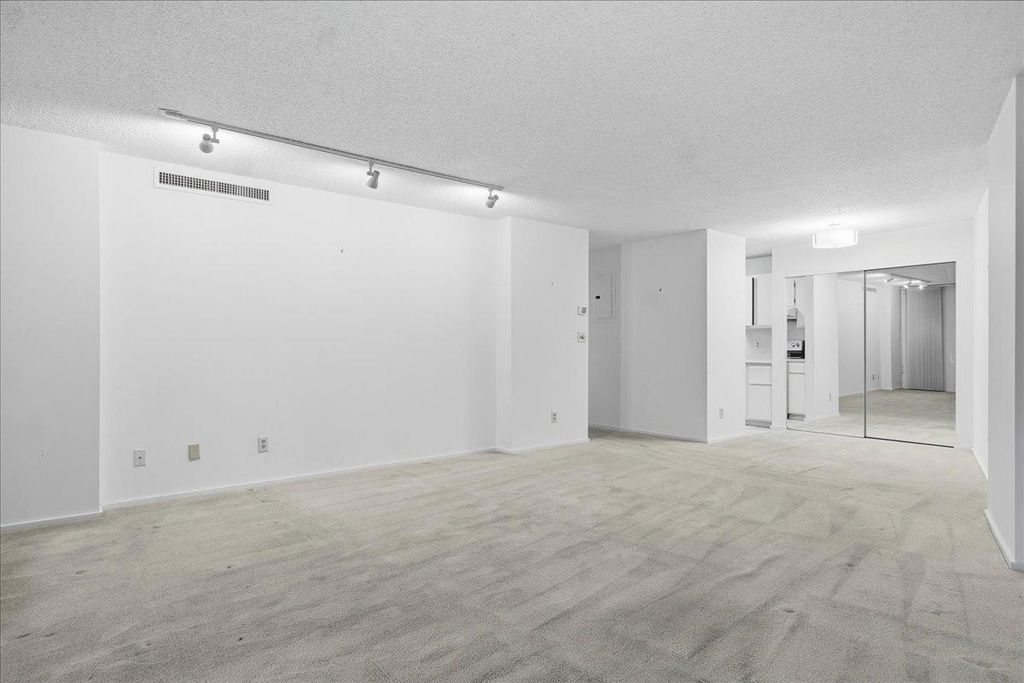 210 W Grant Street 218, Minneapolis, MN 55403 — photo 4