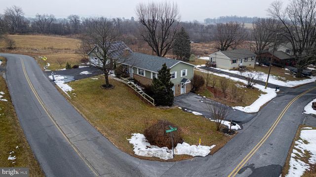 824 FOX MEADOW ROAD, Chambersburg, PA 17202