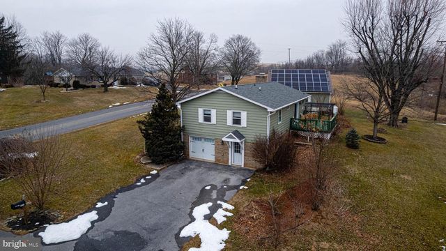 824 FOX MEADOW ROAD, Chambersburg, PA 17202