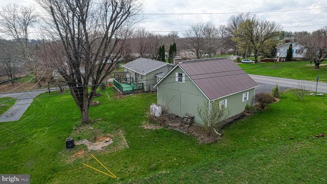 824 FOX MEADOW ROAD, Chambersburg, PA 17202