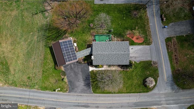 824 FOX MEADOW ROAD, Chambersburg, PA 17202