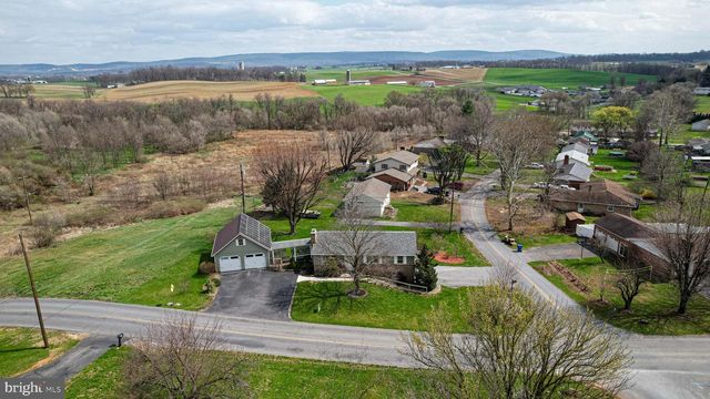 824 FOX MEADOW ROAD, Chambersburg, PA 17202