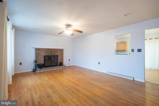 824 FOX MEADOW ROAD, Chambersburg, PA 17202