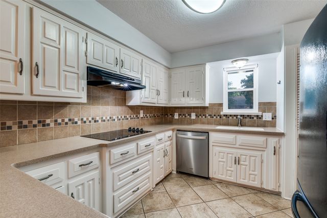 2825 TEAKWOOD Lane, Plano, TX 75075