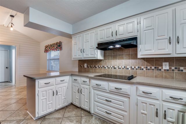 2825 TEAKWOOD Lane, Plano, TX 75075